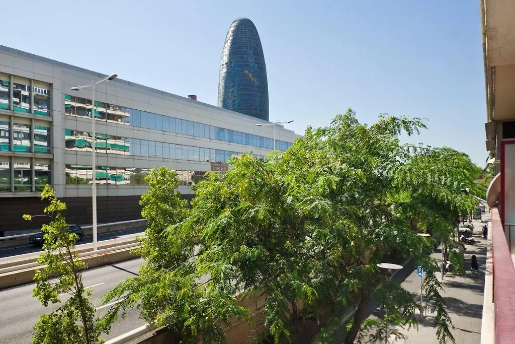 Glorias:Sagrada Familia 15 Minutos - Playa 20 Minutos Apartment Barcelona