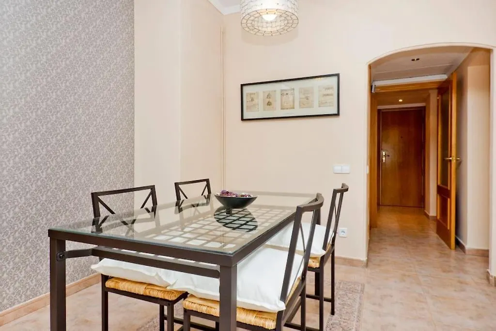 Glorias:Sagrada Familia 15 Minutos - Playa 20 Minutos Apartment Barcelona